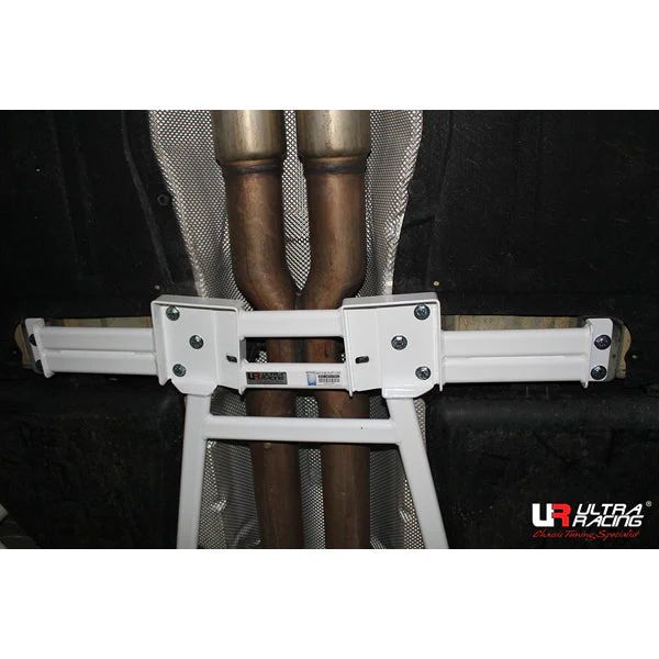 Ultra Racing BMW 5 Series (F10) Mid Lower Brace URKR-ML4-3067