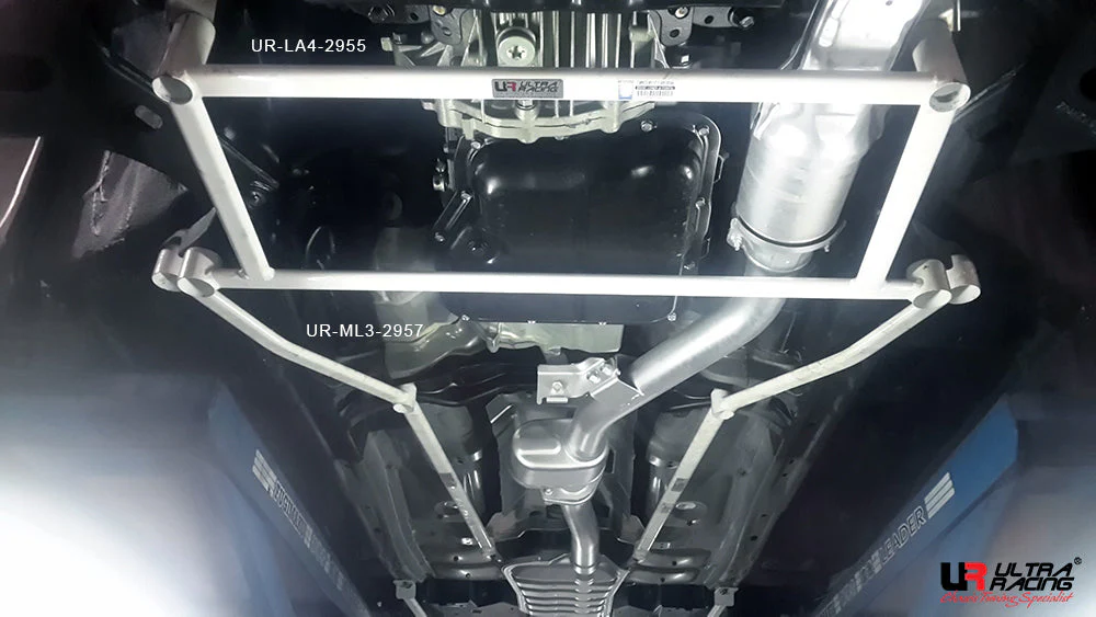 Ultra Racing Subaru Impreza GJ Mid Lower Brace URTW-MS6-2957P