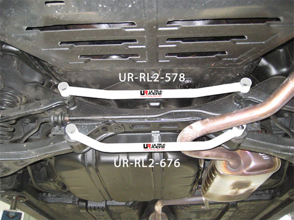 Ultra Racing Hyundai i30 (FD) Rear Lower Brace URRL2-578