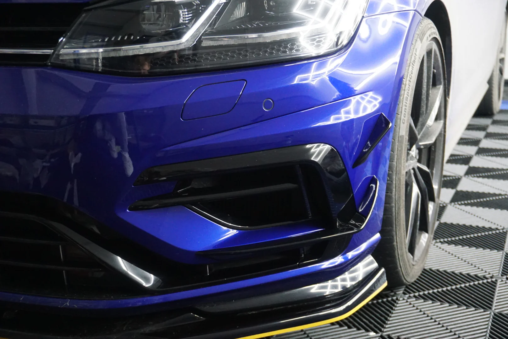 Volkswagen Golf MK7 / MK7.5 R GTI GTD Gloss Black 4 Piece Canard Kit (2013 - 2021) | DAS Automotive