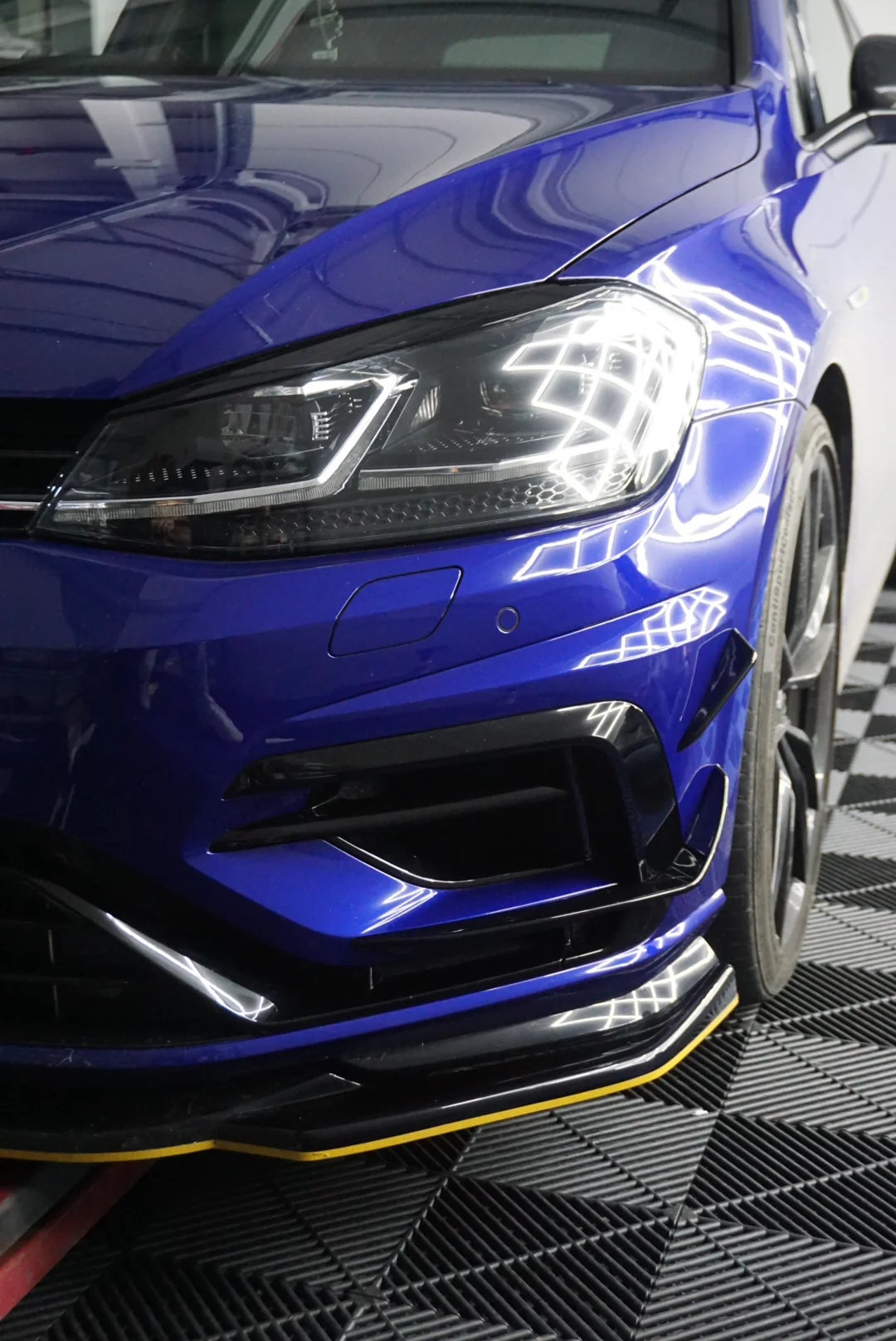 Volkswagen Golf MK7 / MK7.5 R GTI GTD Gloss Black 4 Piece Canard Kit (2013 - 2021) | DAS Automotive - Image 2
