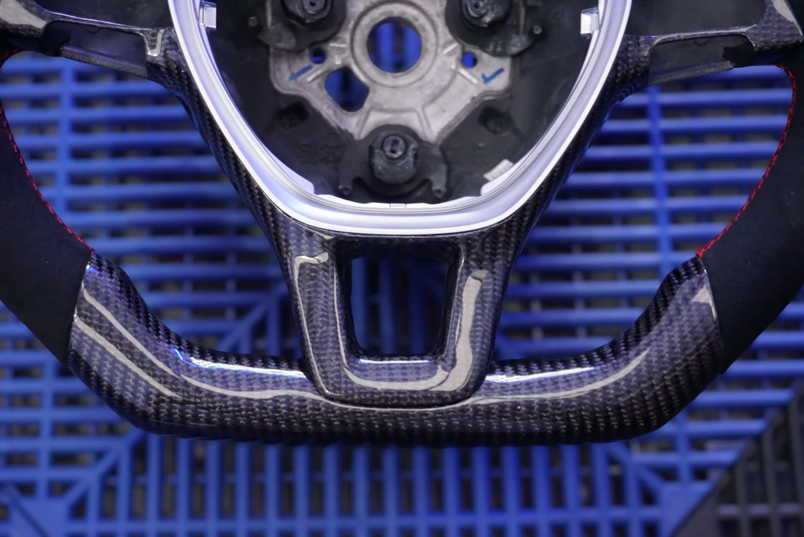 Volkswagen Multi Model Carbon Fibre Steering Wheel (Custom) - Image 3