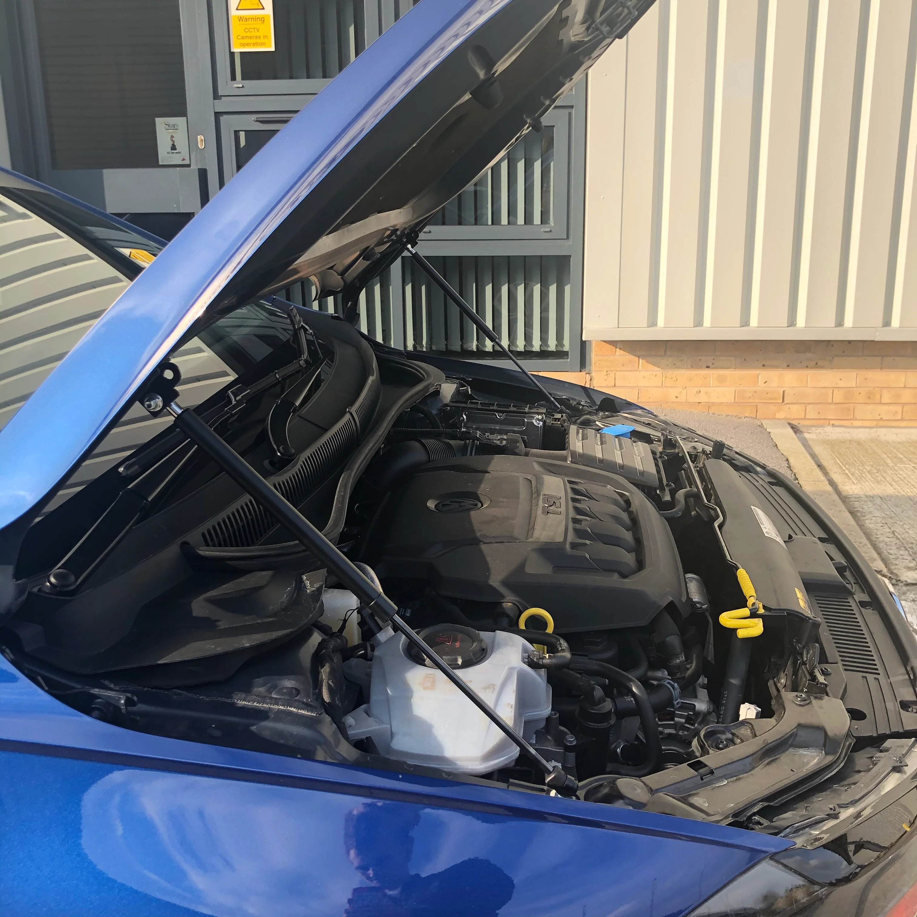 ELEVATE Volkswagen Polo AW Gas Bonnet / Hood Struts (2018+ Models / MK6) - Image 4