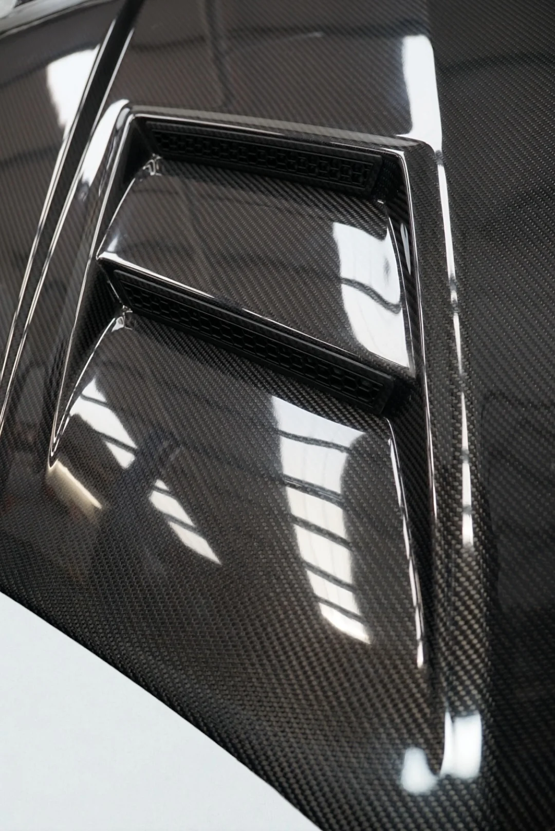 Volkswagen Polo MK5 V2 Genuine Carbon Fibre Bonnet (6R / 6C 09 - 17 Models) DIVERSION - Image 9