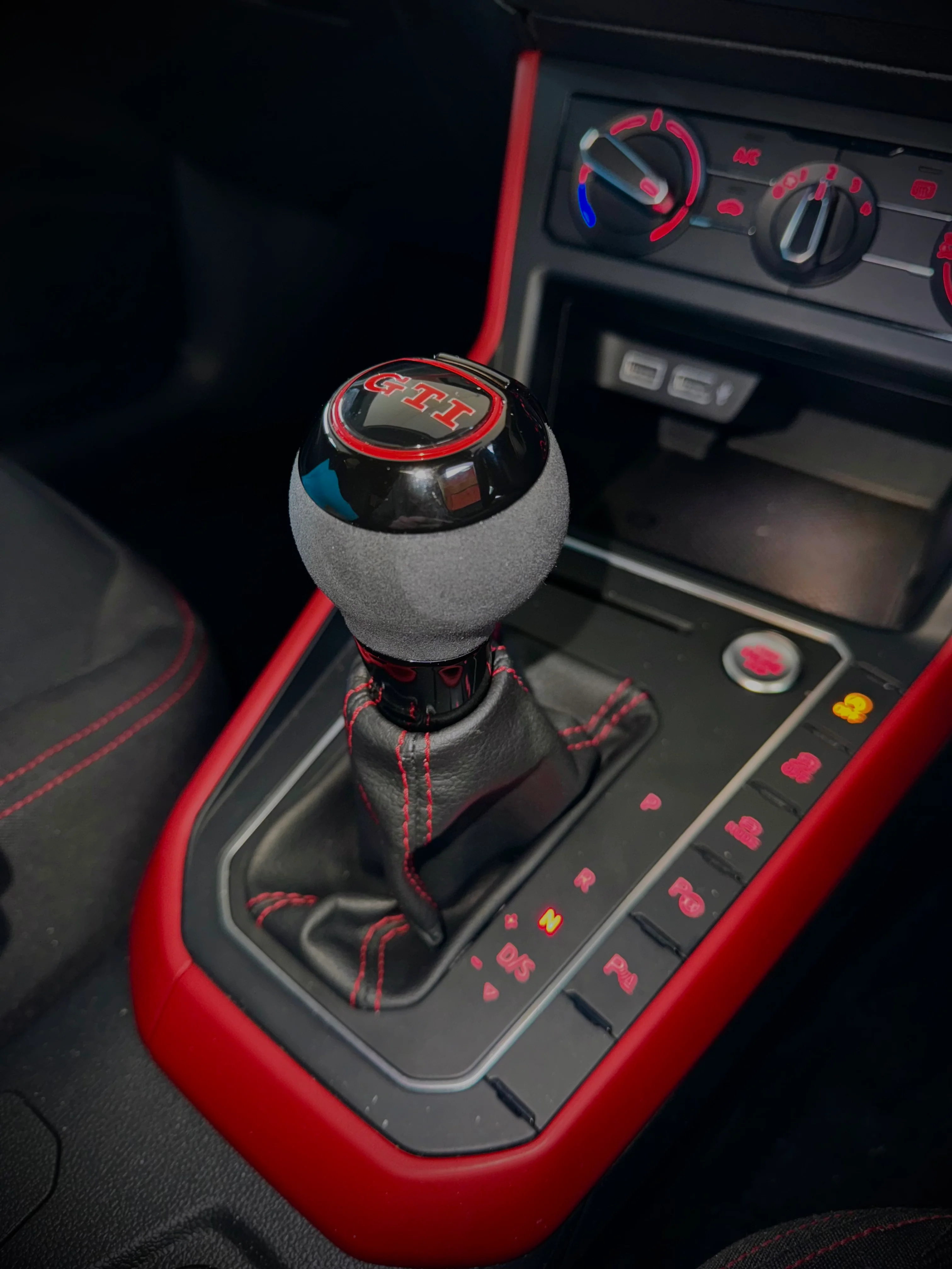 Volkswagen VW DSG Round Gear Selector Knob Alcantara GTI / R / R Line Logo