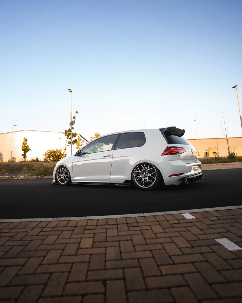 VW GOLF R & GOLF GTI MK7 / MK7.5 EVO-1 GLOSS BLACK SIDE SKIRTS BY ZAERO (2014-2020) - Image 4