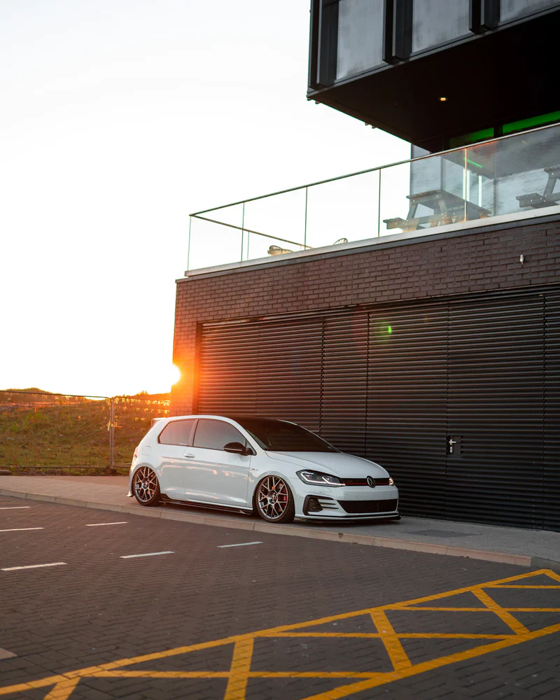 VW GOLF R & GOLF GTI MK7 / MK7.5 EVO-1 GLOSS BLACK SIDE SKIRTS BY ZAERO (2014-2020) - Image 5